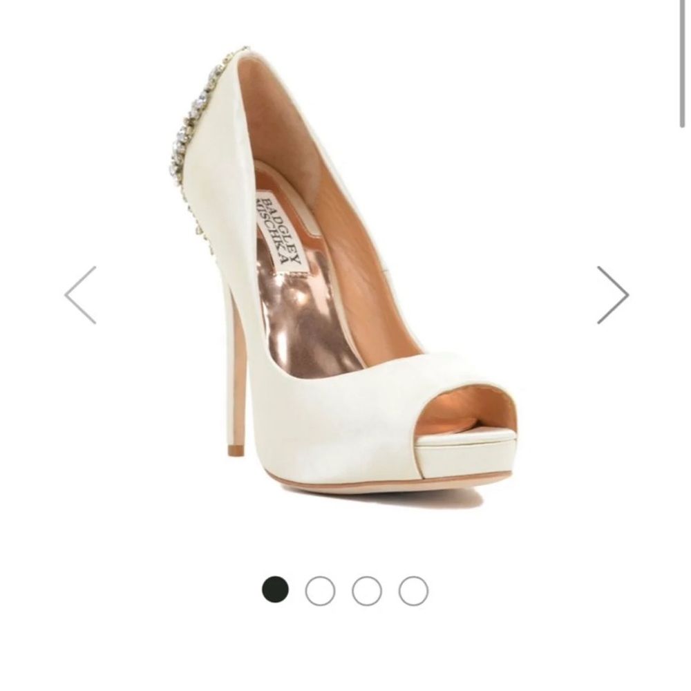 Badgley mischka heels